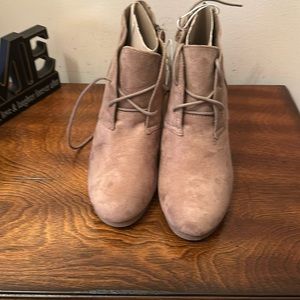New tan boots size 8.5